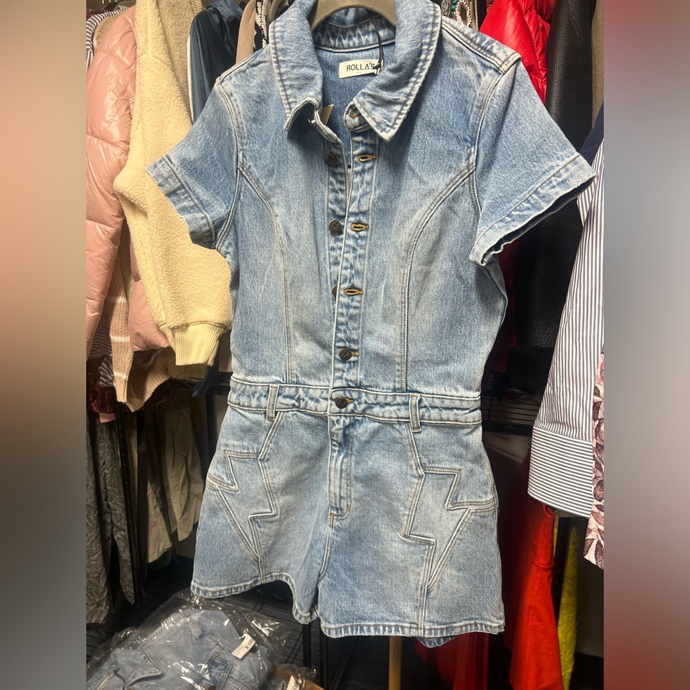 ROLLA'S X AC/DC LIGHT WASH LIGHTENING SHORT SLEEVE DENIM ROMPER NWT M /10 - Picture 5 of 6